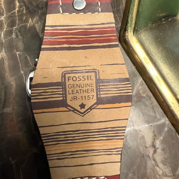 Barely worn men’s Fossil Watch.  In excellent condition. - Picture 5 of 7